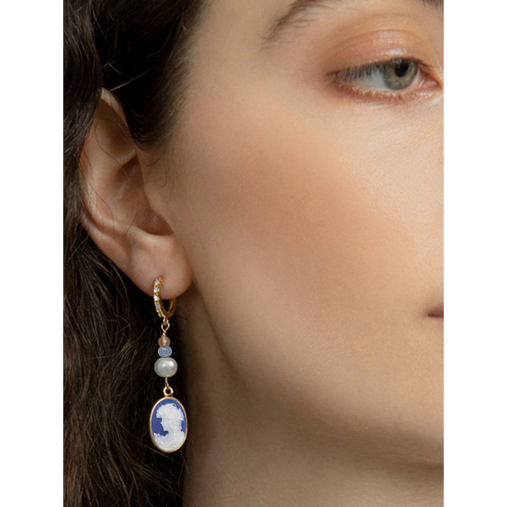 Kleine lovelies blauwe cameo hoepel oorbellen