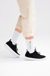 Calzini biologici Love4all - calzini da tennis bianchi con cuori colorati