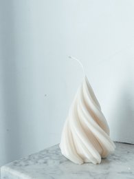 Swirly Xmas Tree M -  Medium Swirly Christmas Tree Candle