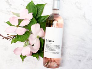 Definition "Mama" bottle sleeve
