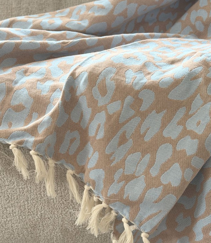 Karierter Überwurf Leopard – Karamellblau – 150 x 250 cm