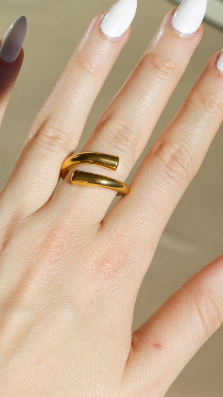 Fable - Ausgefallener Nagel-Statement-Ring