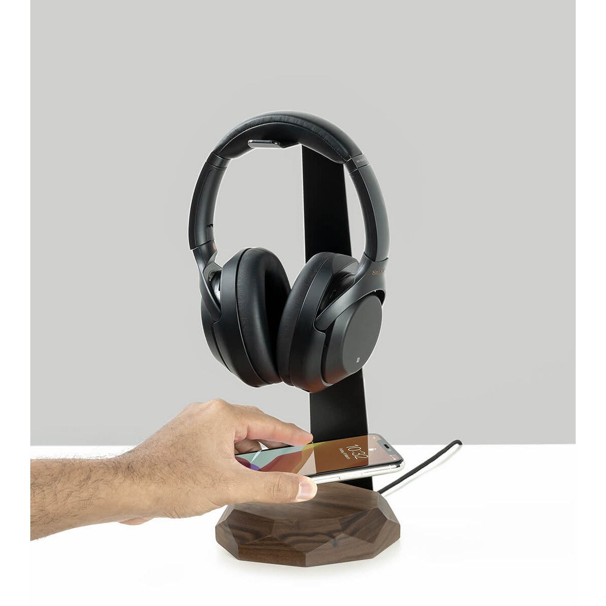 Soporte y cargador para auriculares 2 en 1