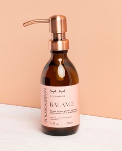 Natural massage oil - Balance - 250 and 500 ML - Recommended retail price €19.95/€27.95