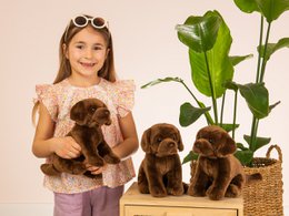 Labrador sitting dark brown 25 cm - plush toy - stuffed animal