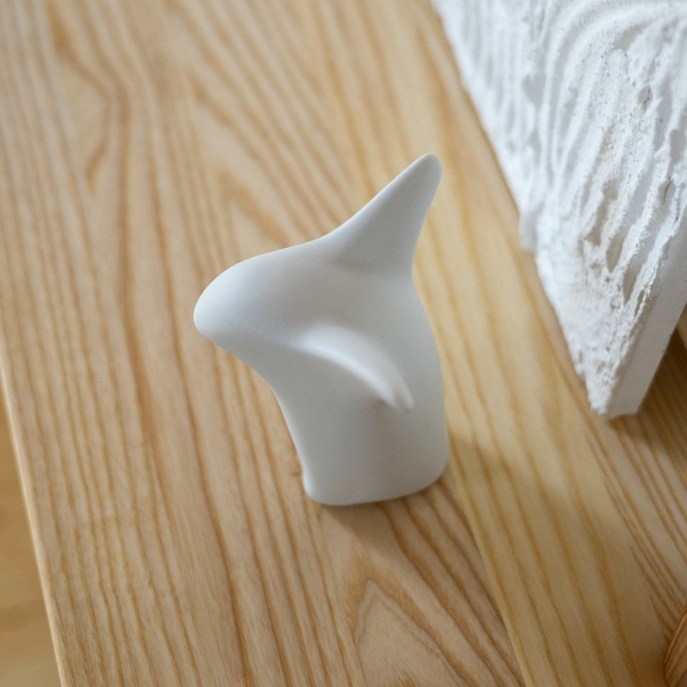 Ciekawy pingwin | Porcelanowa figurka arcticweiß