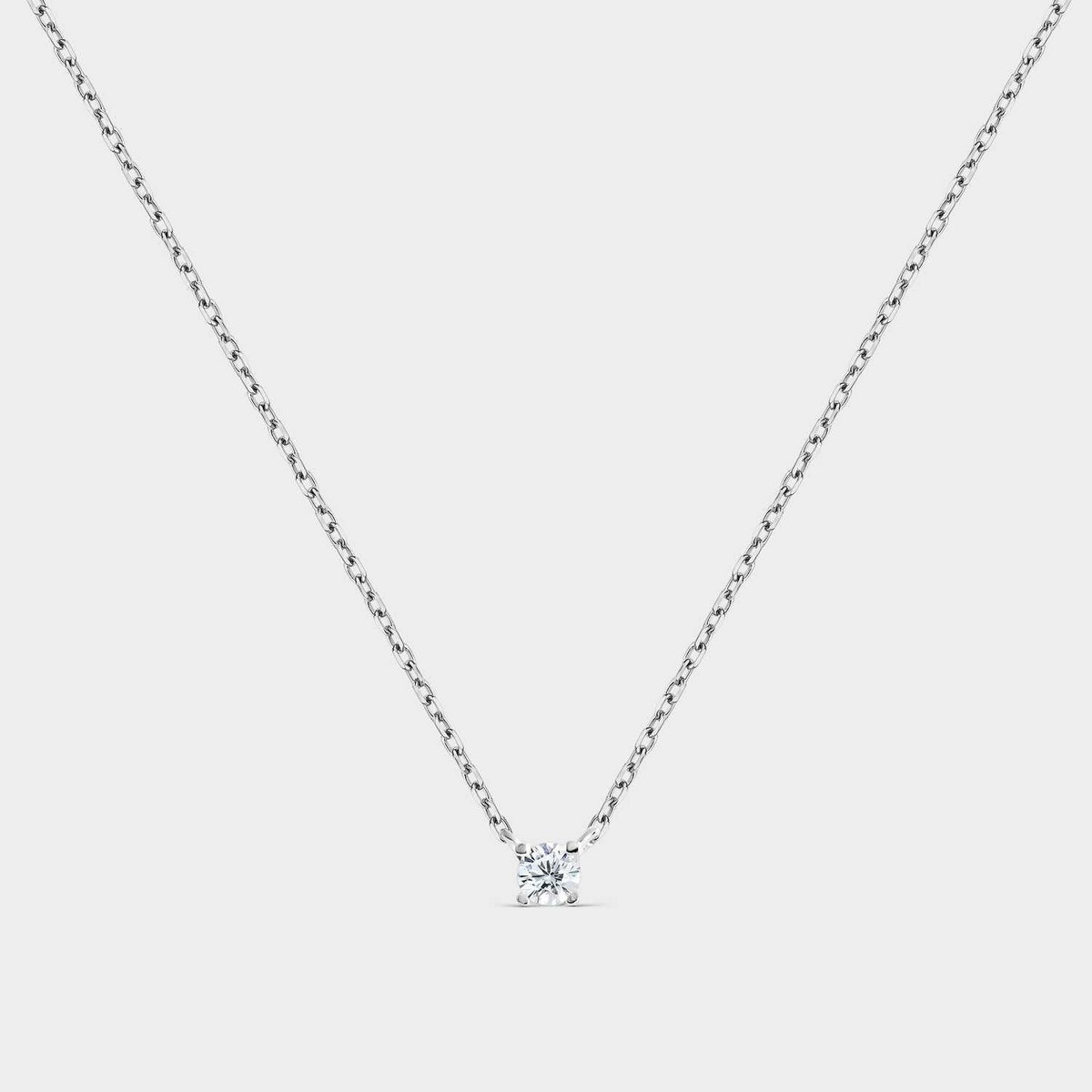 Silver necklace with zirconia mounted on 4 claws