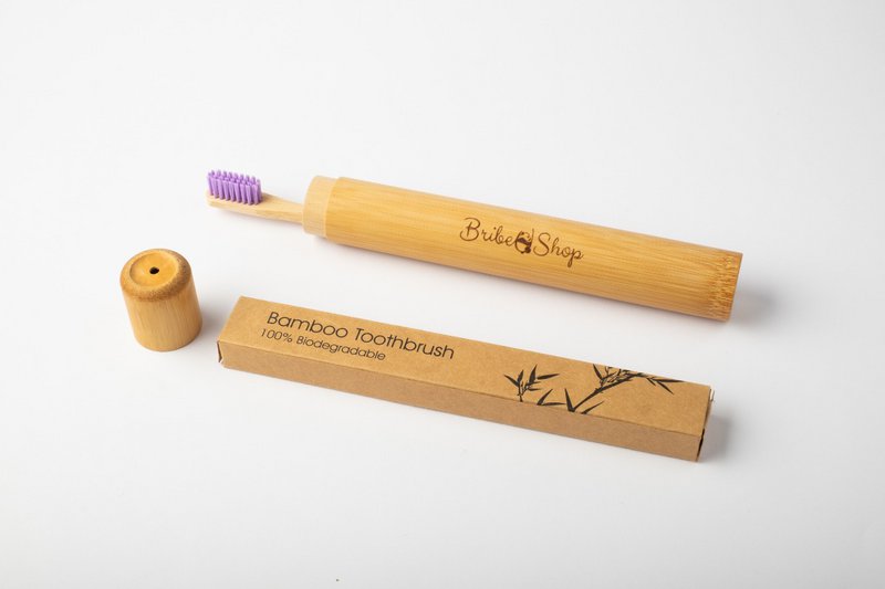 Étui de voyage pour brosses à dents en bambou