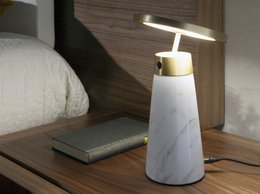 Lampe de table en marbre calacatta et acier poli doré