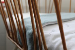 Crib blanket propeller- teddy light green
