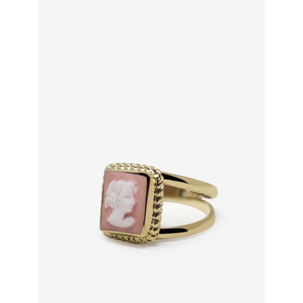 Der geliebte rosa Cameo -Ring