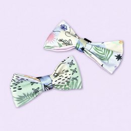 Corbata de lazo del perro pastel