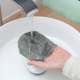 Makeup Remover Glove | Alternative to Cotton Pads