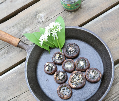 Økologisk skovfrugt pesto med kastanjer, porcini svampe og blåbær 140g