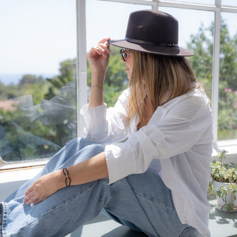 CHAPEAU FEUTRE - lien cuir, bord cousu