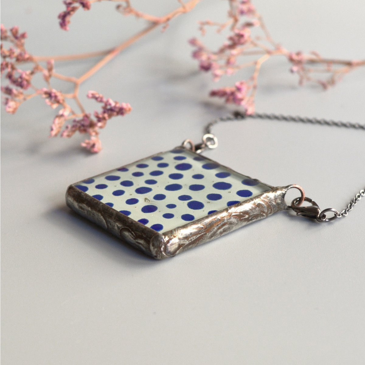 Polka Dot ketting, Leuke statement sieraden, Handgeschilderd glas