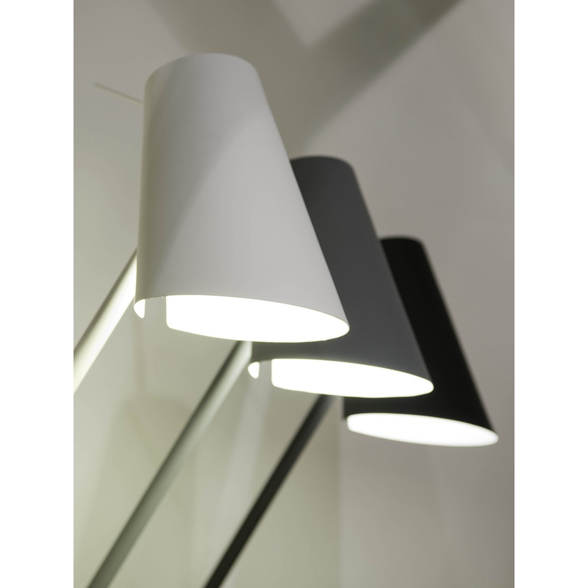 Vloerlamp ijzer/acabado de goma Cardiff, zwart