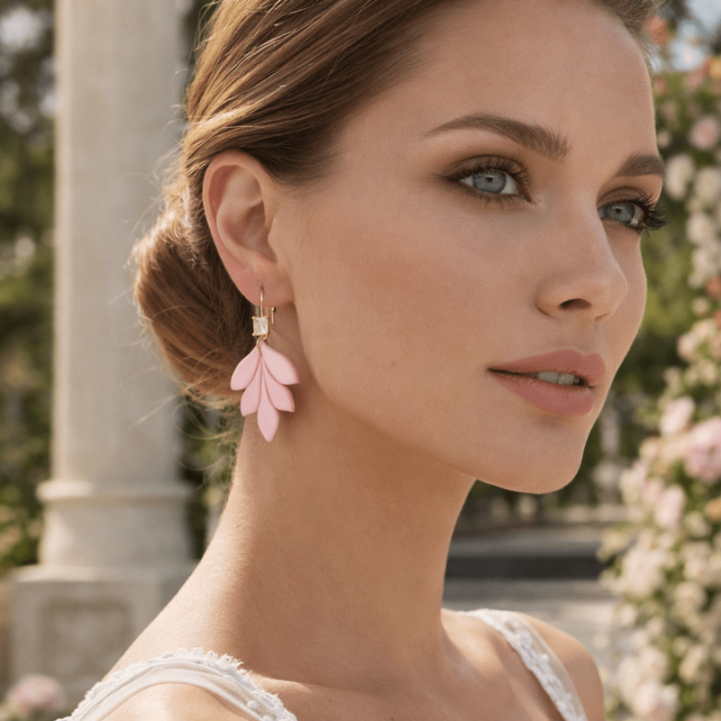 Luma Petals - Leaf earrings with zircon