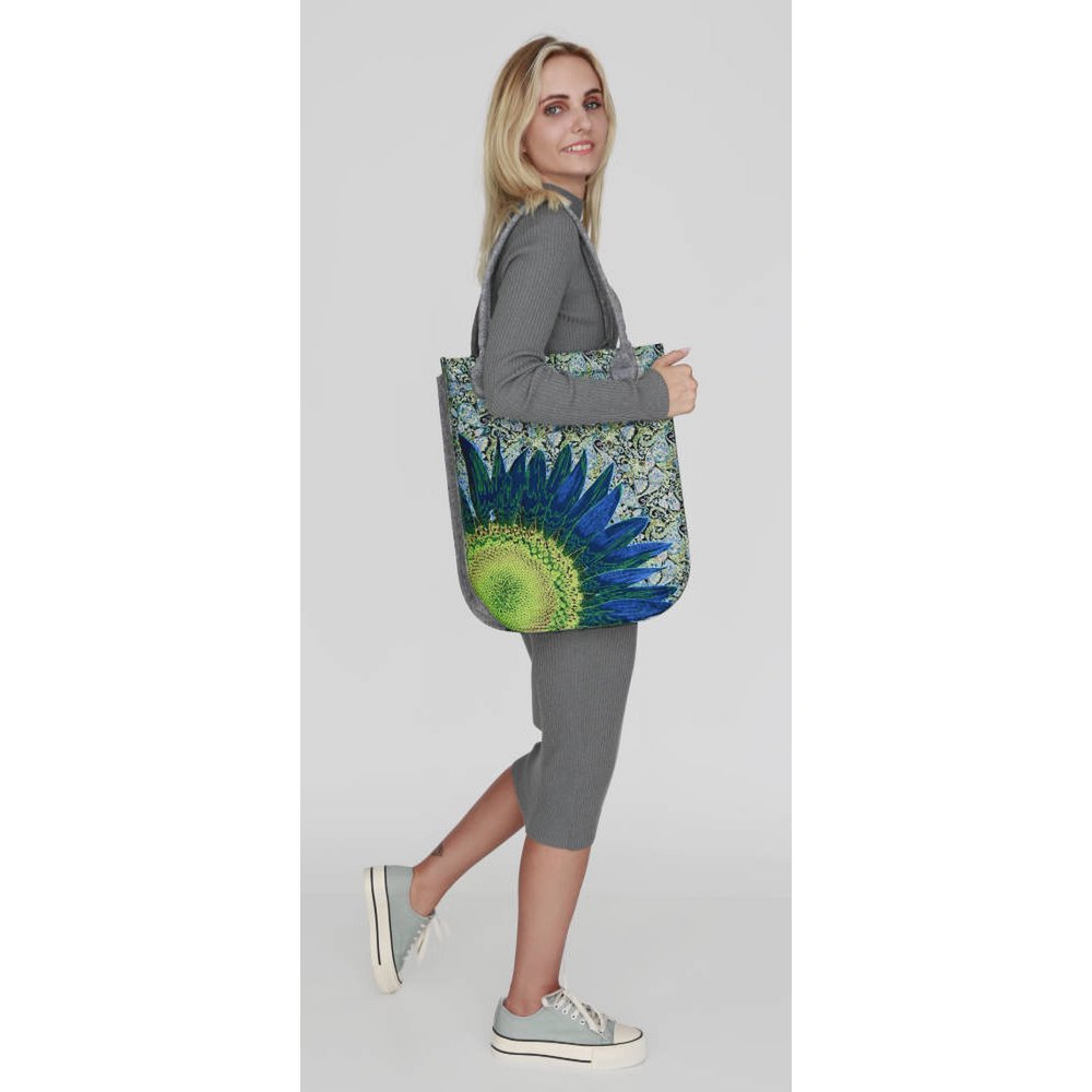Blue Flower Shoulder Bag In Felt City Line Bertoni