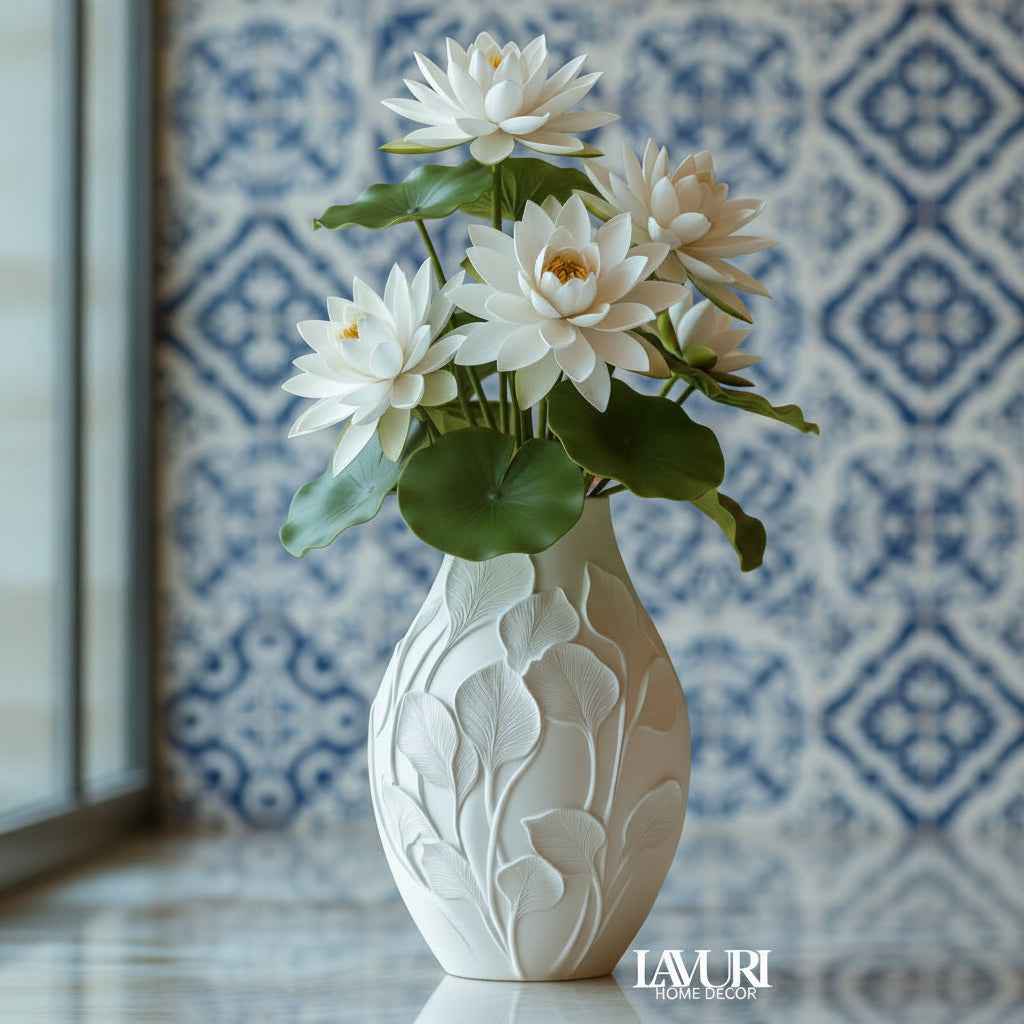 Les Fleurs "Water Lily" - Vase for Dried Flowers like Pampas Grass, 11 x 7.5 cm, Round Ceramic Vase with Petal Pattern