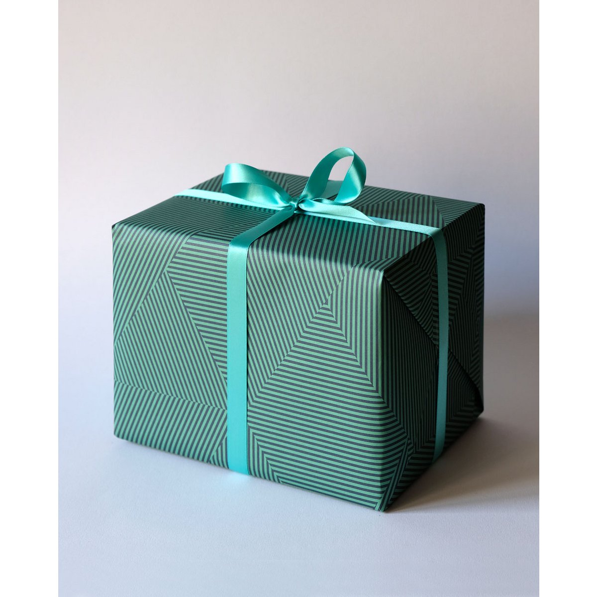 Waterstrepen cadeaupapier