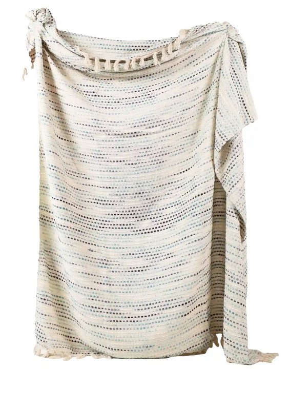 Lysbeige stribet hæklet kast med frynser – 120x180 cm fra Urbane Hide