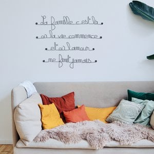 Wanddekoration aus Draht – Familie