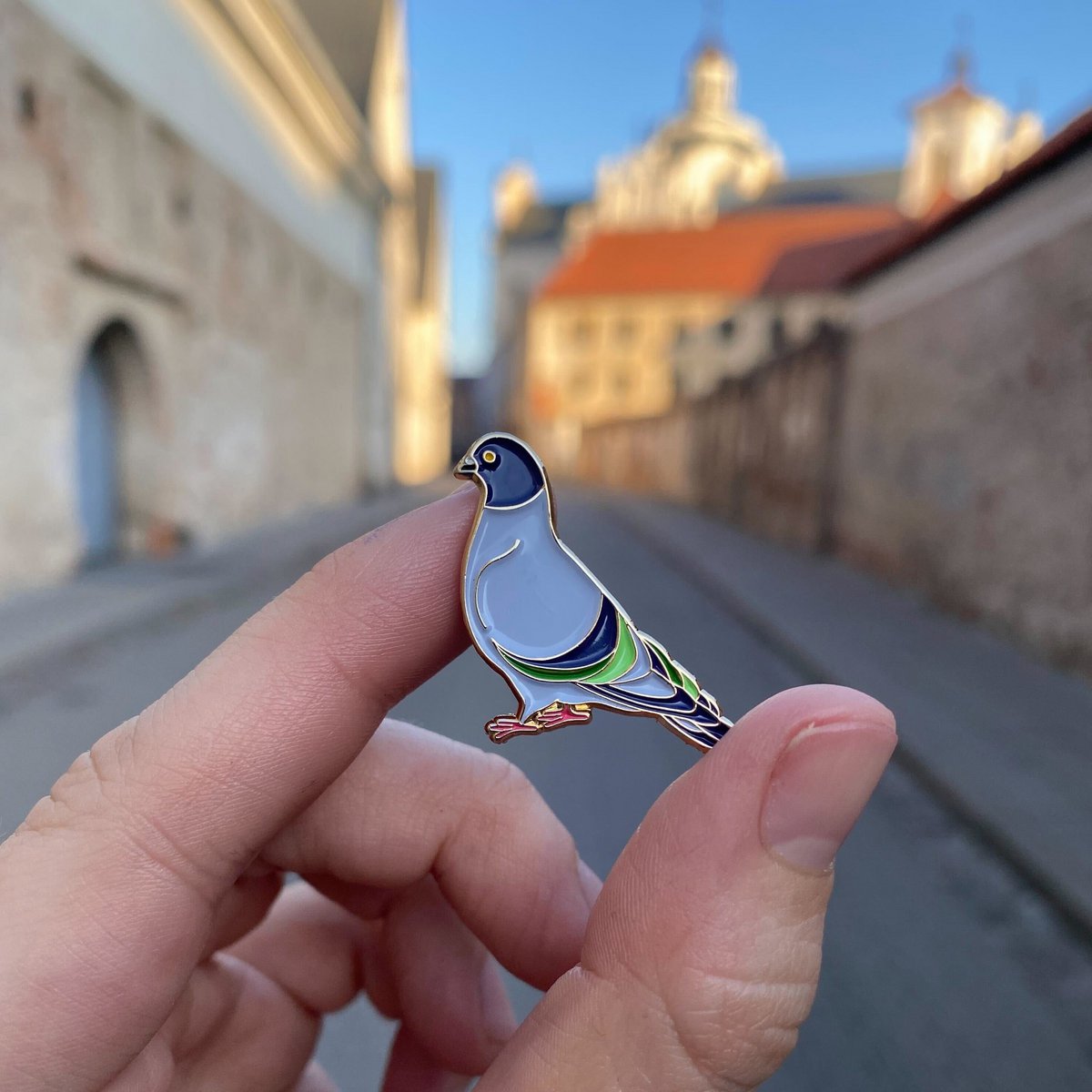 Emalje pin "due"