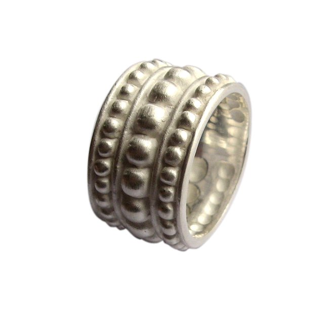 R 671m silver ring