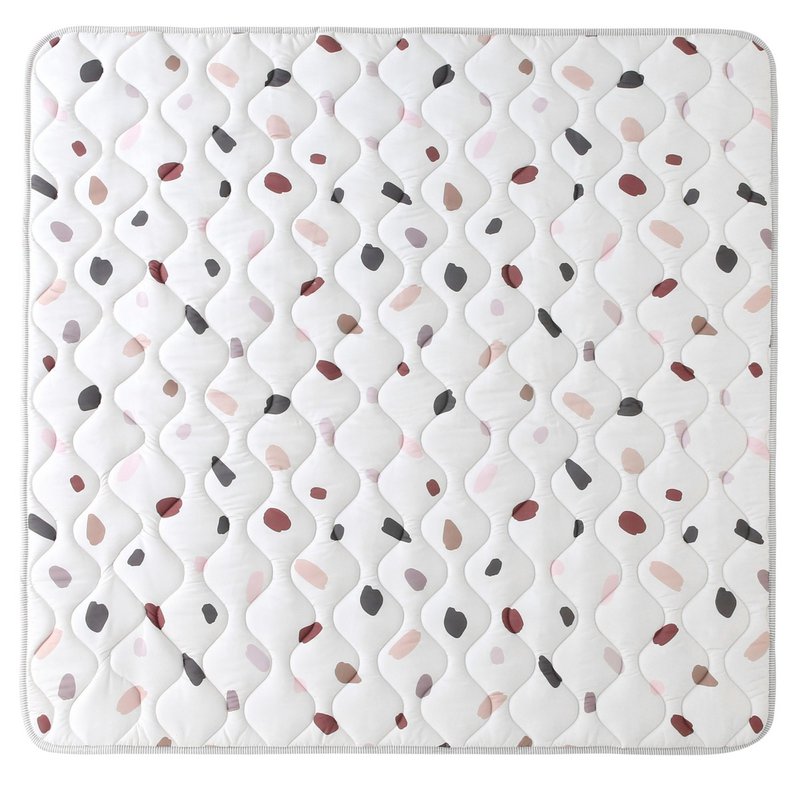 Hakuna mat quiltet legemåtte – konfetti (1,27 x 1,27 m)