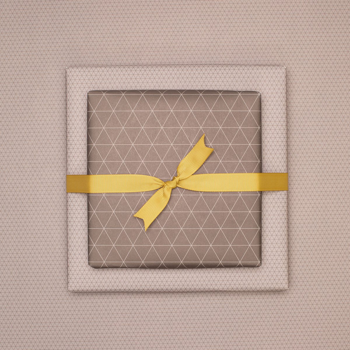 Triangles de papier d'emballage brun - papier d'emballage à double faces pour les hommes, papier d'emballage durable noble