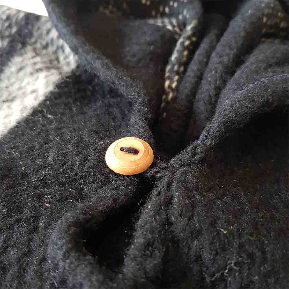 Poncho de Alpaca Negro - Hecho en Ecuador