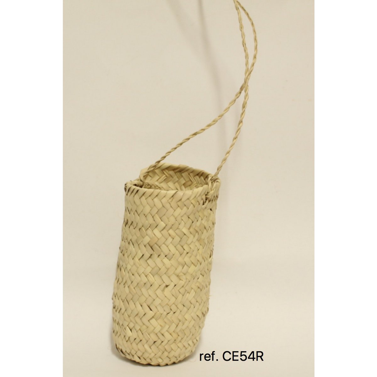Panier de fleurs en paille artisanal : parfait pour la décoration et le plaisir 🌸