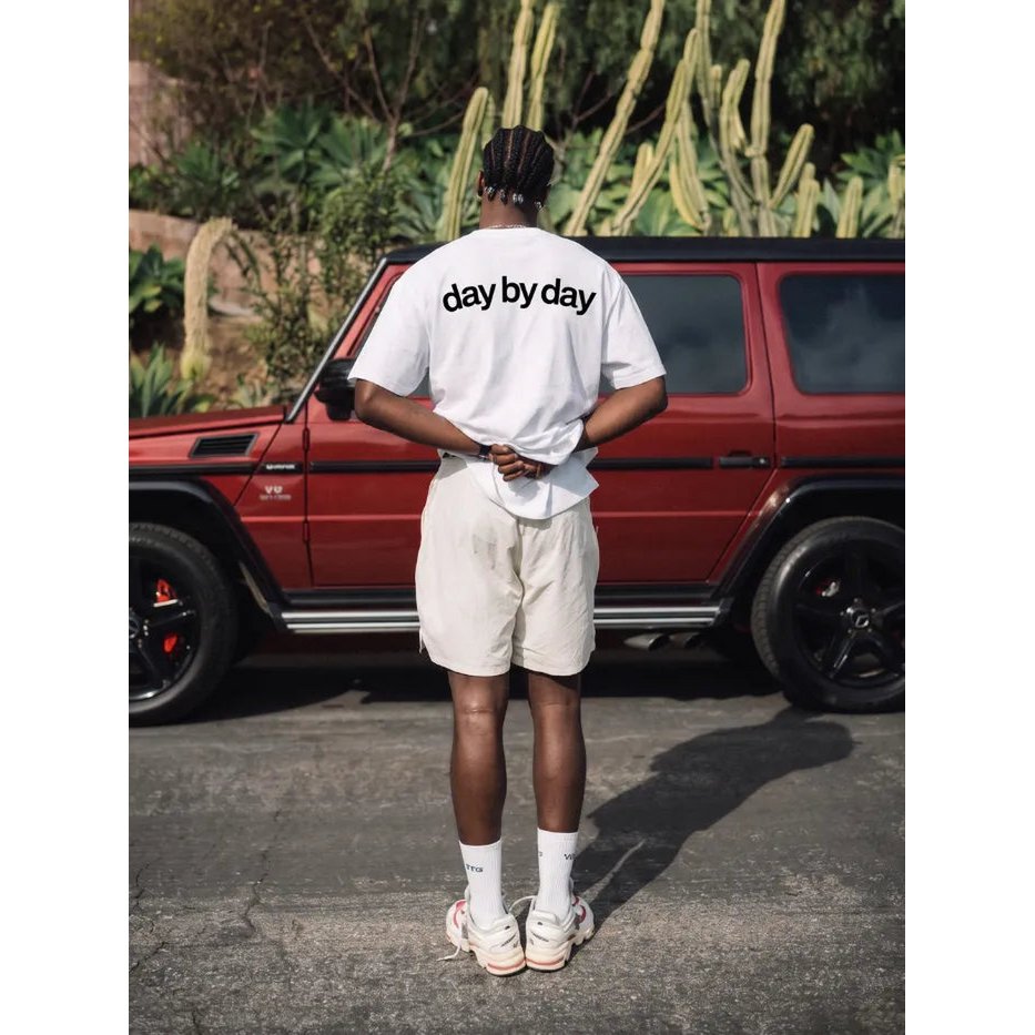 T-shirt Bianca Boxy Fit "Step By" 200gsm Made in Italy | Horda Brand
