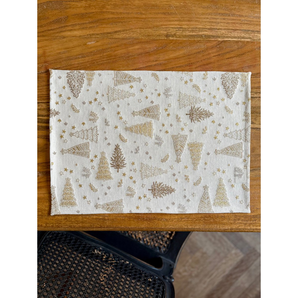 Leichte Weihnachtsmotiv-Platzierung | Goldener Wald