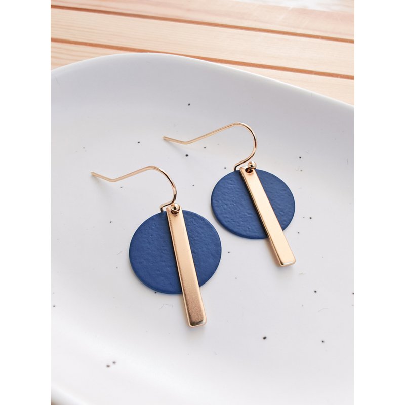 Oona (dark blue-gold)