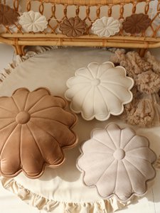 Gänseblümchen-Samtkissen - Blumenkissen (8 Farben) GROSSE Größe