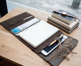 Leder Organizer mit elastischem Verschluss