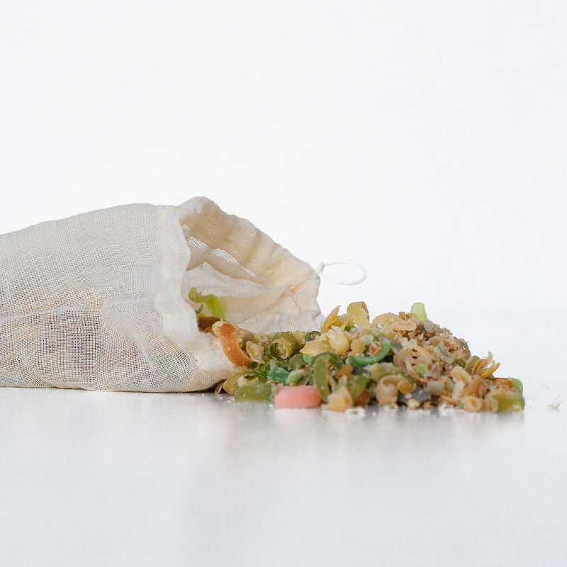 Air freshener bag with soap shavings
