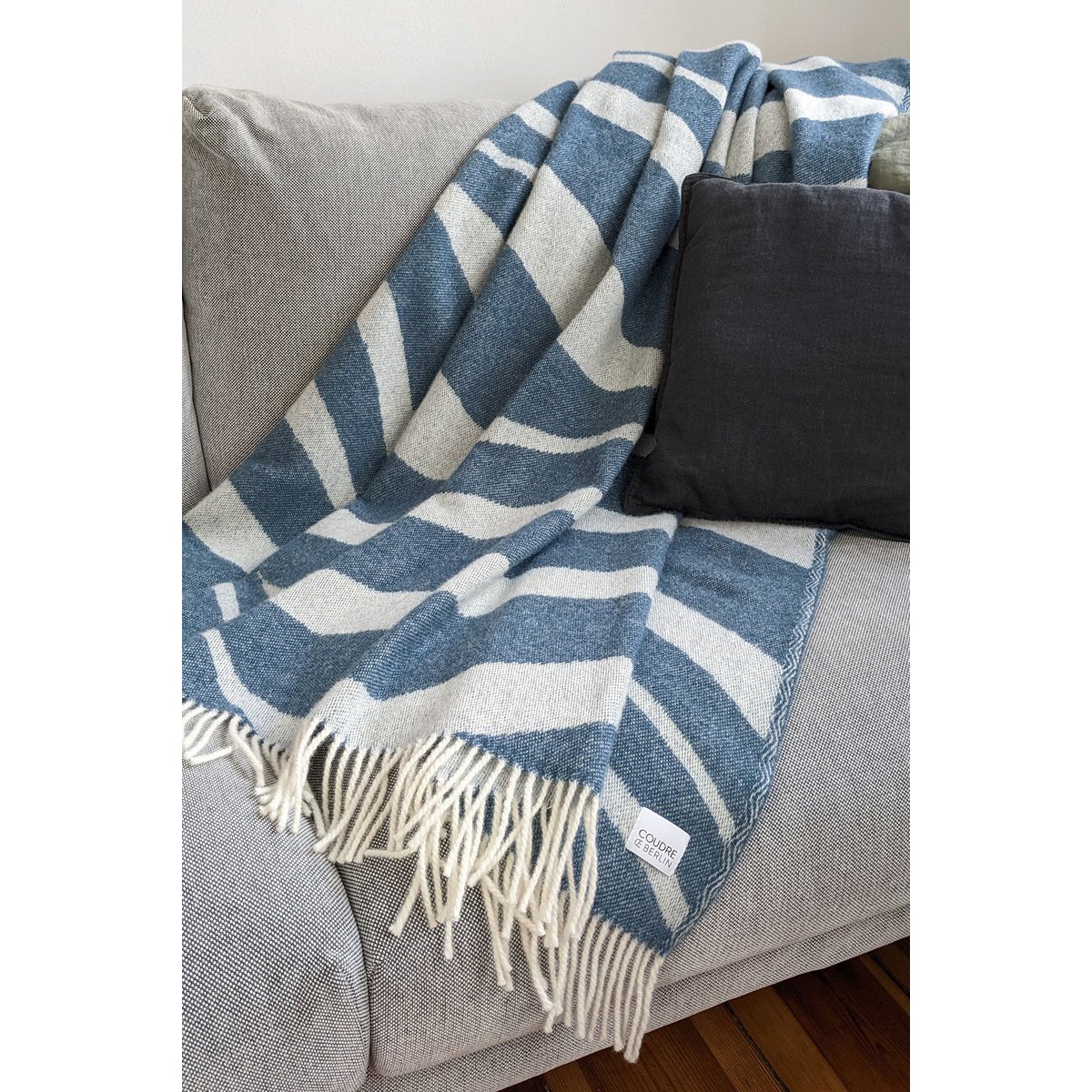 Wool blanket / cuddly blanket bold lake