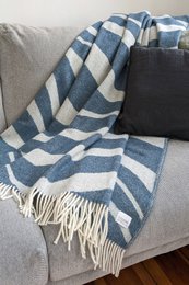 Wool blanket / cuddly blanket bold lake