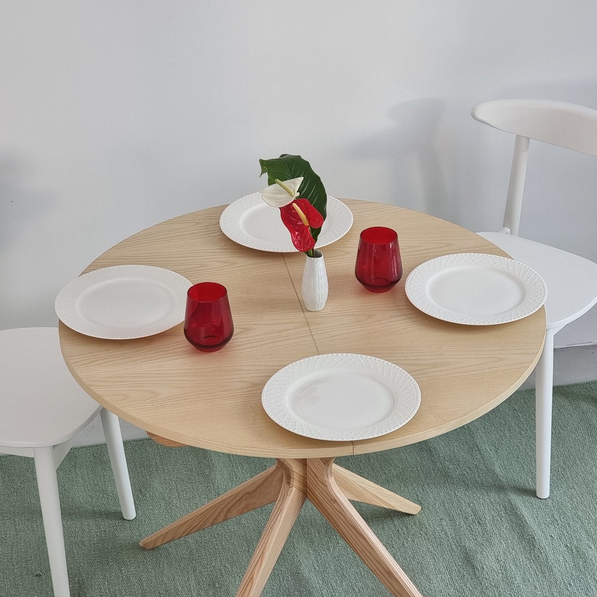 Round Extendable Dining Table veneered JUBI