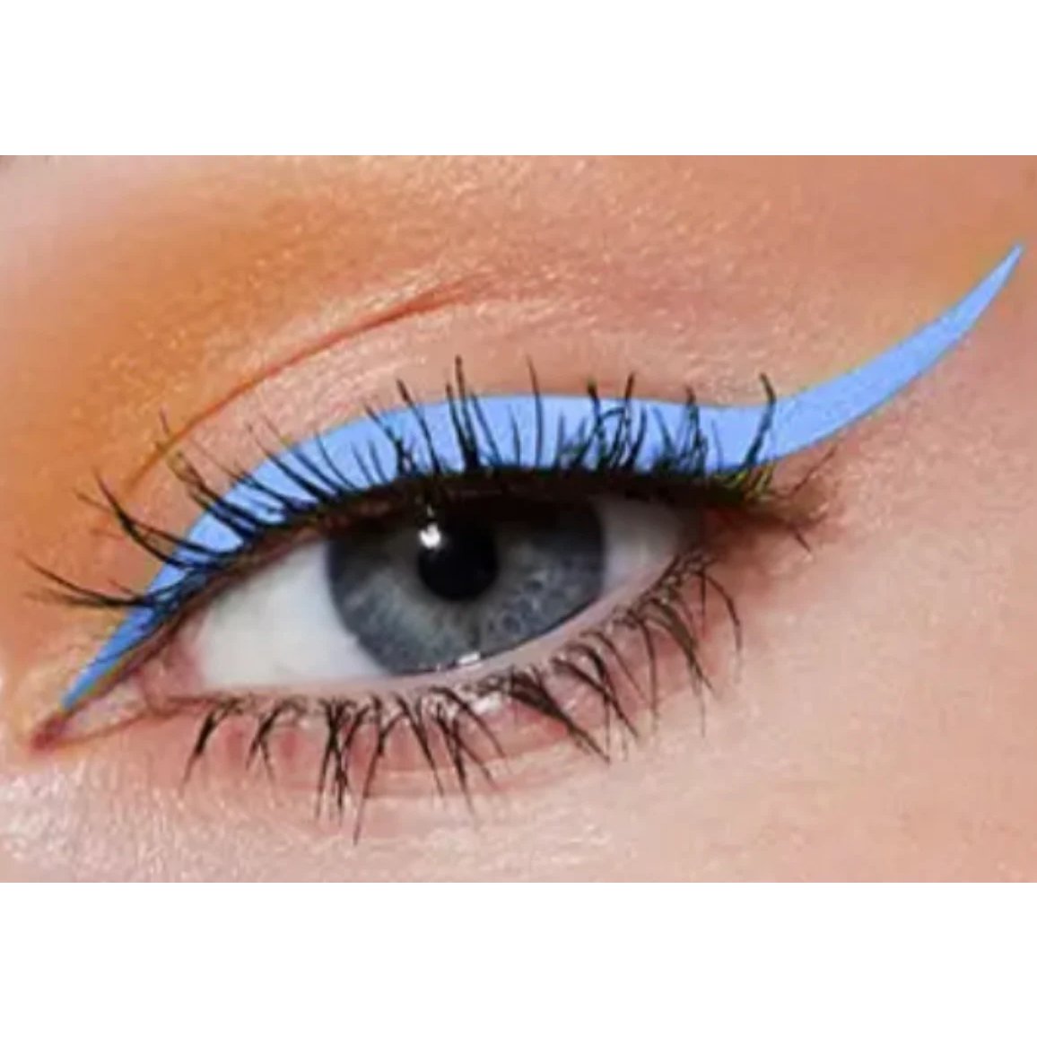 Eyeliner bleu ciel