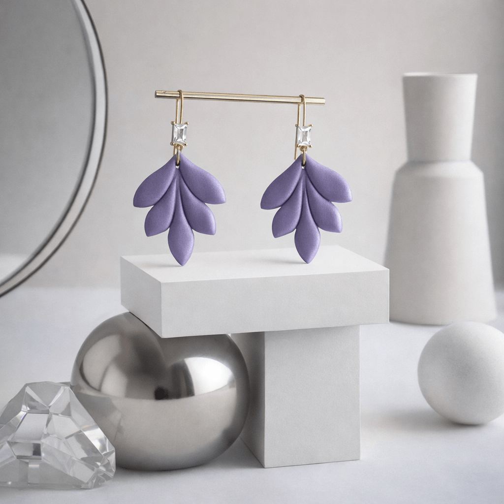 Luma Petals - Leaf earrings with zircon