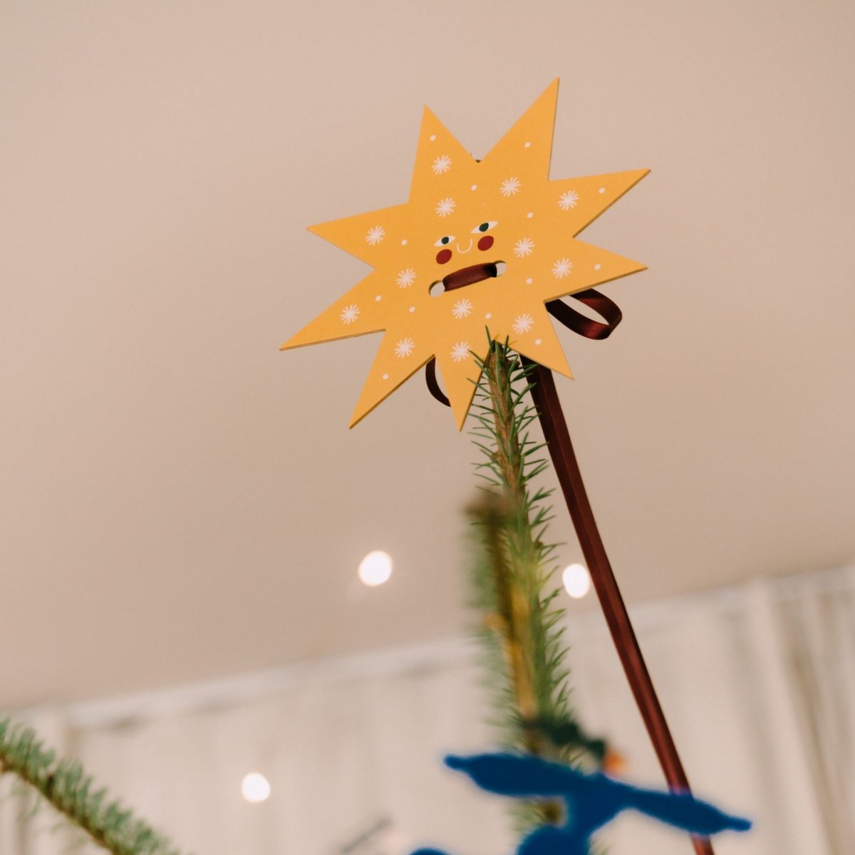 Große sternförmige Weihnachtsbaumspitzendekorationen