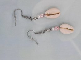 %2368 Cowrie shell earrings