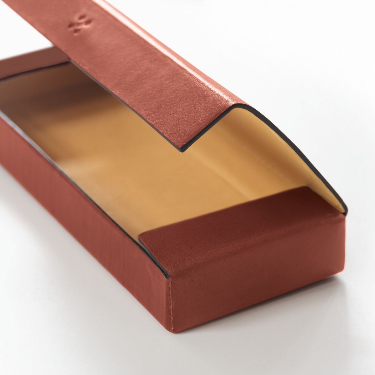 LGNDR Leather Case ETWEE Long