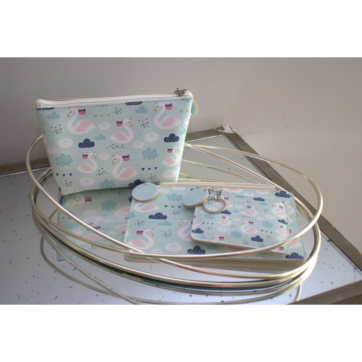 Carlie coin purse - Swans