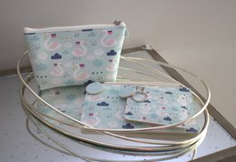 Carlie coin purse - Swans