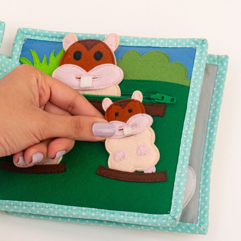 Jolly Jungle - 6 page mini quiet book